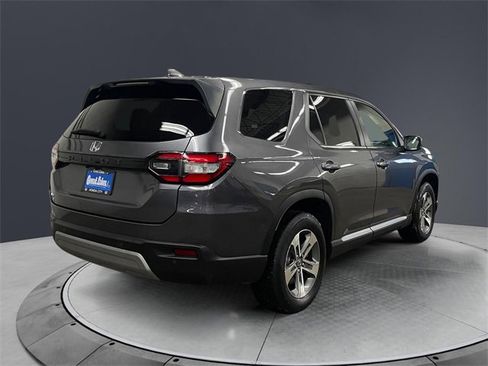 Certified 2024 Honda Pilot EX-L image 5