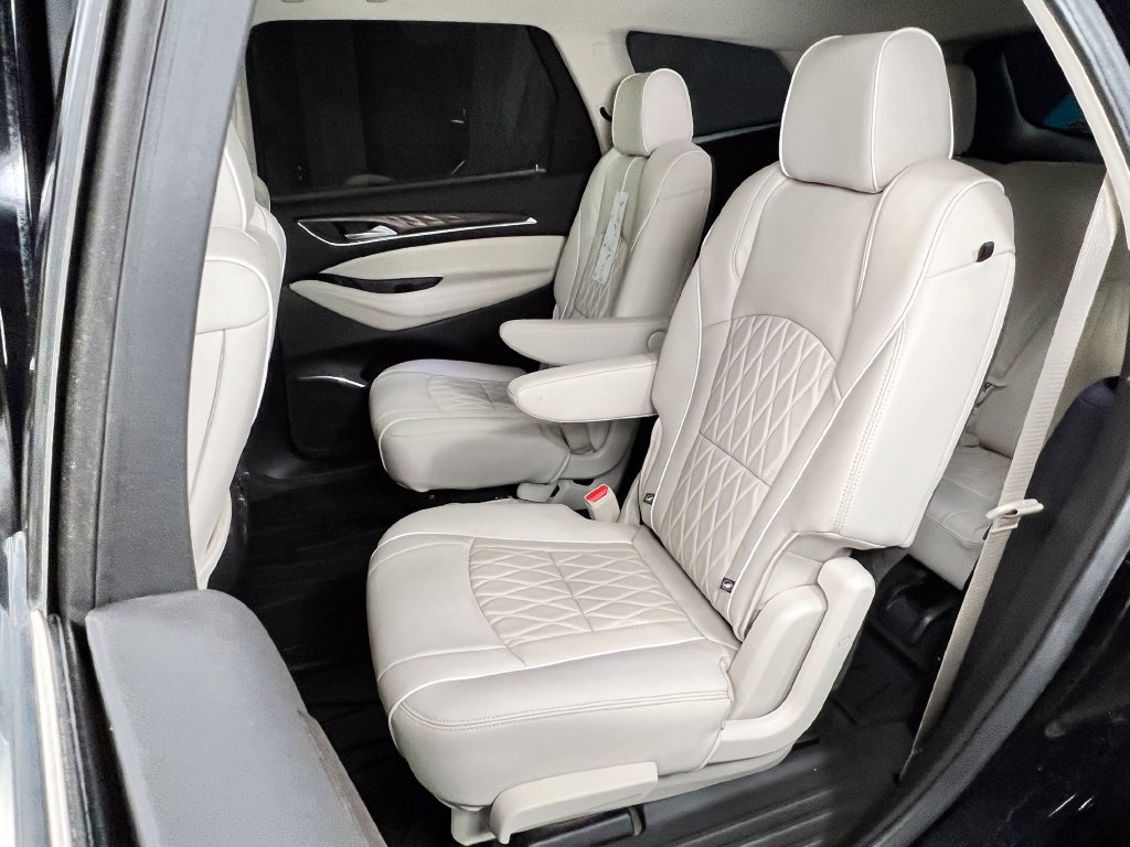 Used 2023 Buick Enclave Avenir w/ Avenir Technology Package AWD/4WD image 20