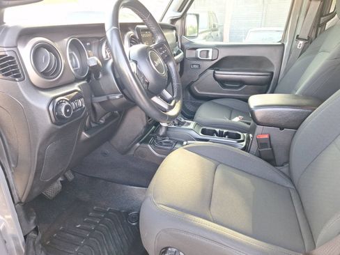 Used 2021 Jeep Wrangler Unlimited Sport w/ Sun And Sound Package AWD/4WD image 15