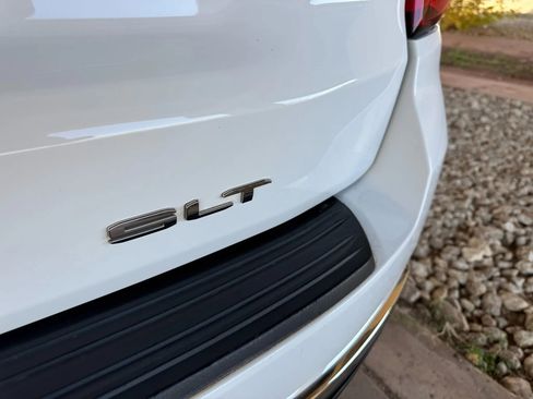 Used 2021 GMC Yukon XL SLT w/ Rear Media and Nav Package image 25