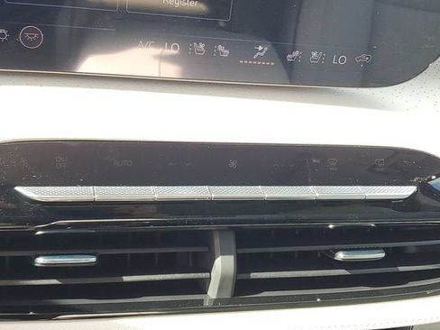 New 2026 Buick Enclave Avenir w/ Super Cruise Package FWD image 23