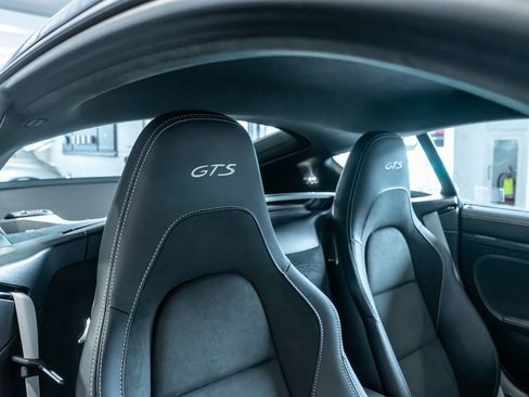 Certified 2025 Porsche 718 Cayman GTS RWD image 26