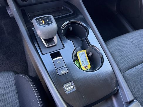 Certified 2025 Nissan Rogue SV image 16