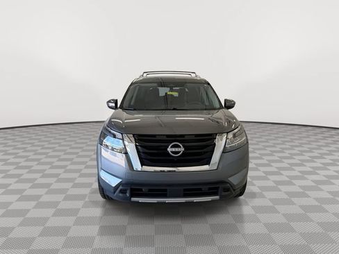 Used 2024 Nissan Pathfinder Platinum w/ Cargo Package AWD/4WD image 3