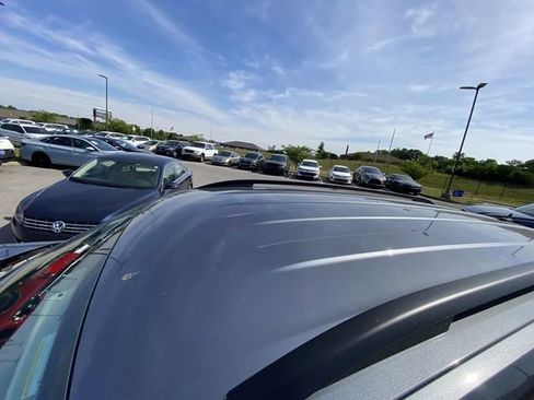 Used 2021 Volkswagen Atlas S AWD/4WD image 3