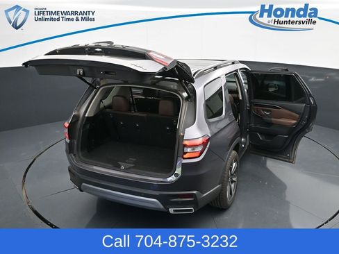 Used 2023 Honda Pilot Elite image 32