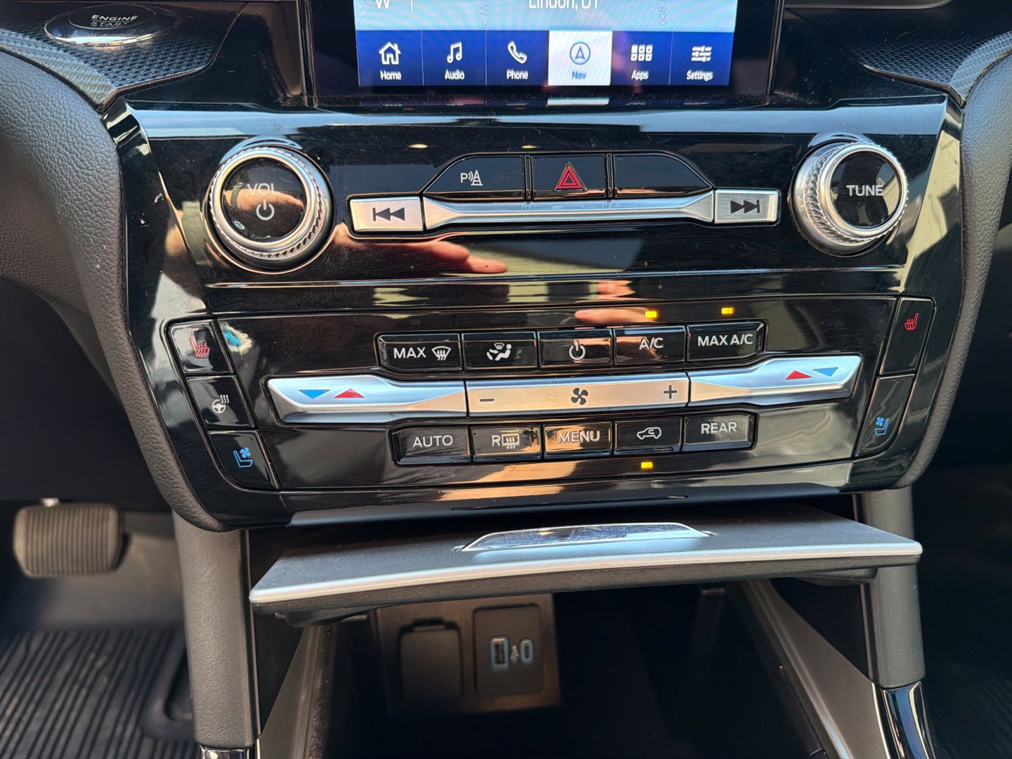 Used 2023 Ford Explorer ST w/ Equipment Group 401A AWD/4WD image 8