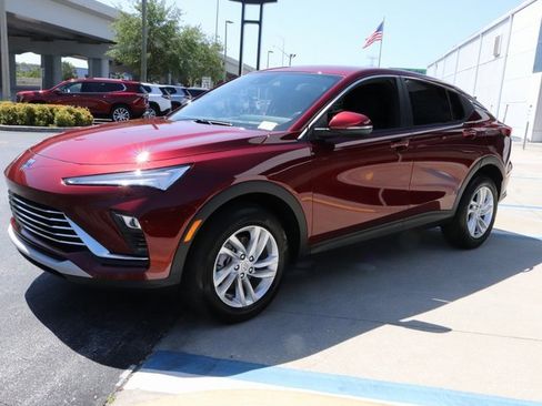 New 2025 Buick Envista Preferred w/ Advanced Safety Package image 3
