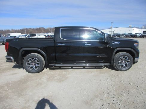 New 2026 GMC Sierra 1500 SLT w/ SLT Premium Plus Package image 3