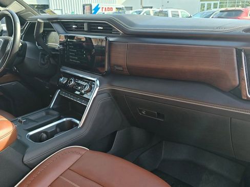 Used 2024 GMC Sierra 3500 Denali Ultimate image 48