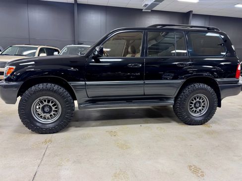 Used 2003 Lexus LX 470 4WD image 11