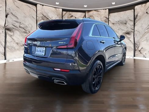 Used 2022 Cadillac XT4 Luxury w/ Cold Weather Package image 3