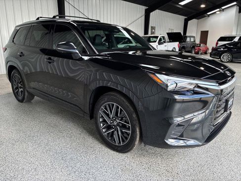 Used 2026 Lexus TX 350 AWD w/ Technology Package image 4