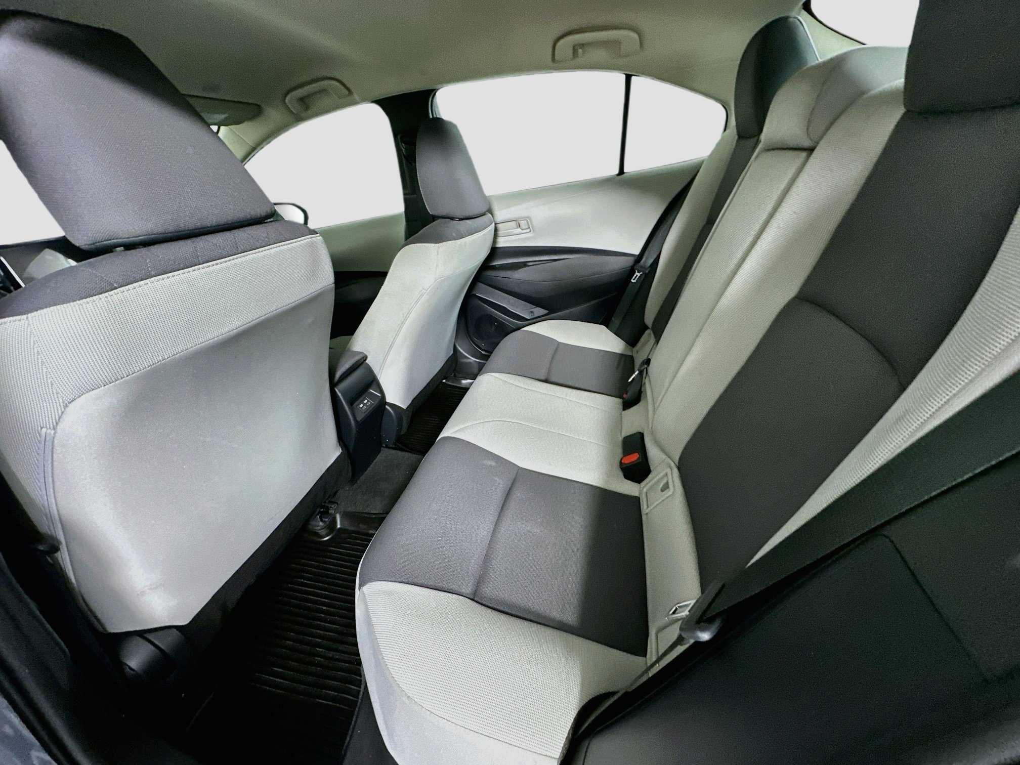 Used 2026 Toyota Corolla LE FWD image 25