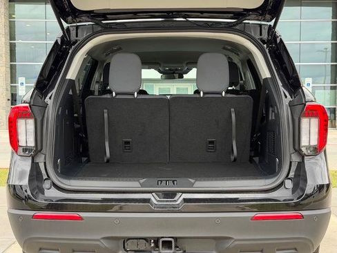New 2026 Ford Explorer Active RWD image 52