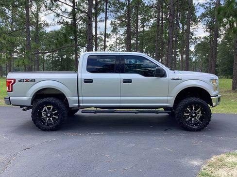 Used 2016 Ford F150 XLT AWD/4WD image 6