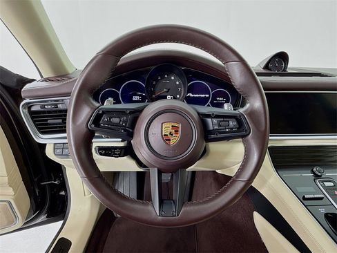 Used 2023 Porsche Panamera Platinum Edition image 15