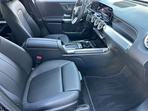 Certified 2025 Mercedes-Benz GLB 250 4MATIC image 16