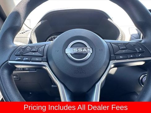 Used 2025 Nissan Sentra SV w/ Trunk Package FWD image 15