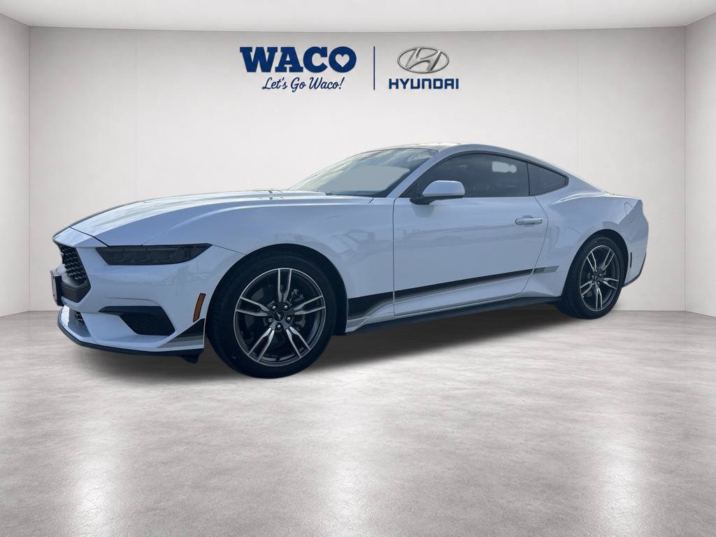 Used 2025 Ford Mustang Coupe RWD image 4