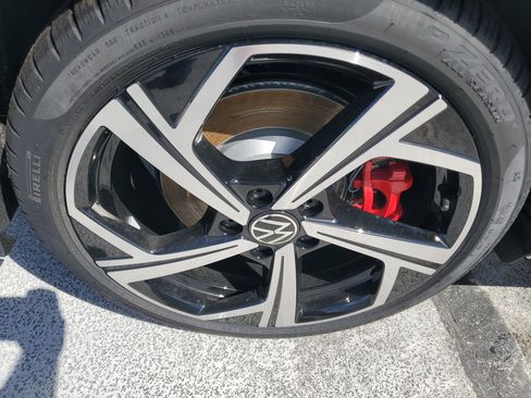 New 2025 Volkswagen GTI SE image 5