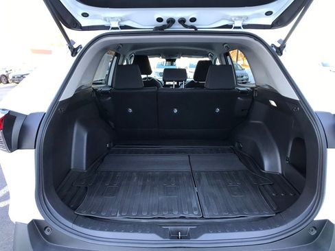 Used 2023 Toyota RAV4 LE image 7