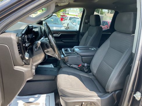 Used 2023 Chevrolet Silverado 1500 LT image 3