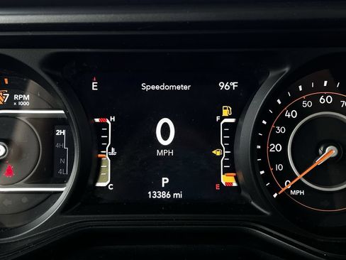 Used 2026 Jeep Gladiator Mojave AWD/4WD image 15