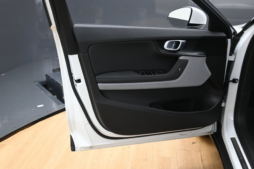 Used 2024 Polestar Polestar 2 AWD/4WD image 30