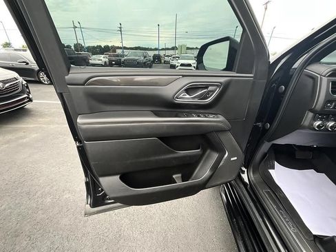 Used 2022 GMC Yukon AT4 w/ Technology Package AWD/4WD image 13