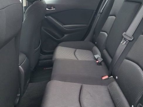 Used 2016 MAZDA MAZDA3 i Sport w/ Preferred Equipment Package image 10