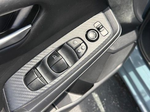 Used 2024 Nissan Sentra SV FWD image 15