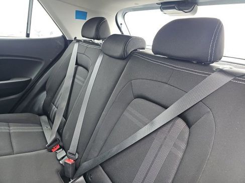 Used 2023 Hyundai Venue SEL image 22