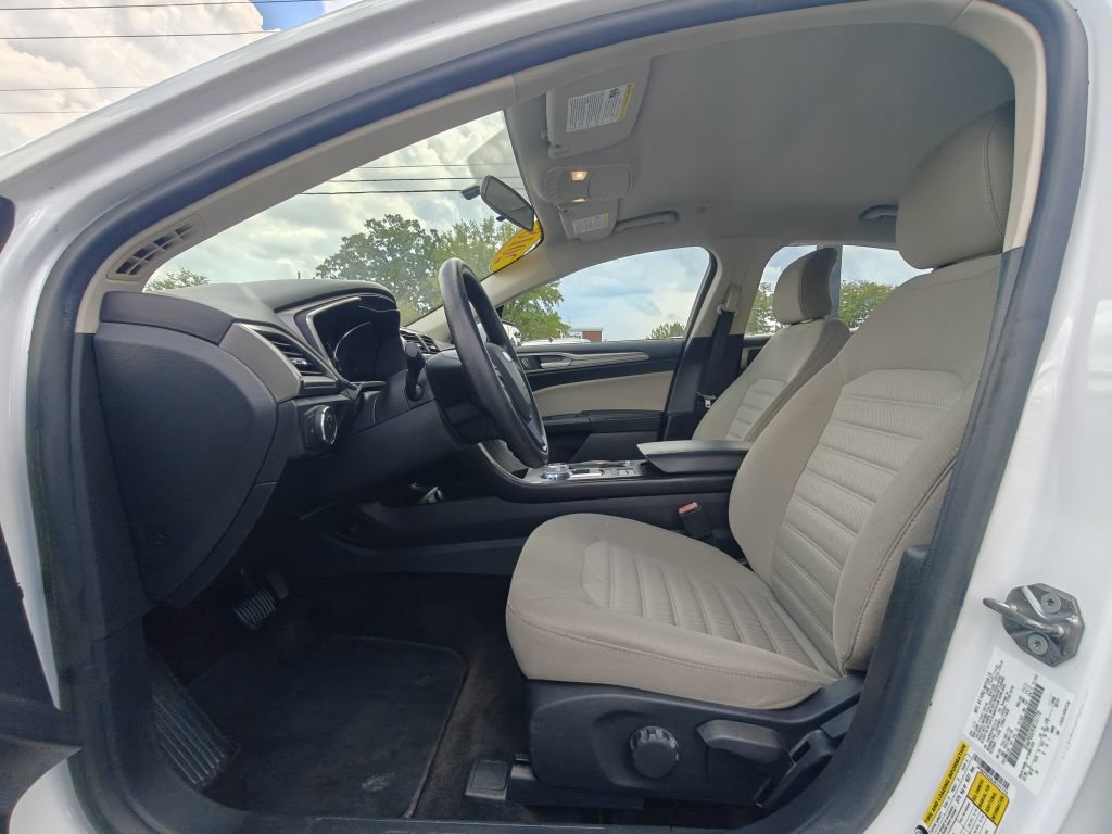 Used 2018 Ford Fusion S FWD image 18