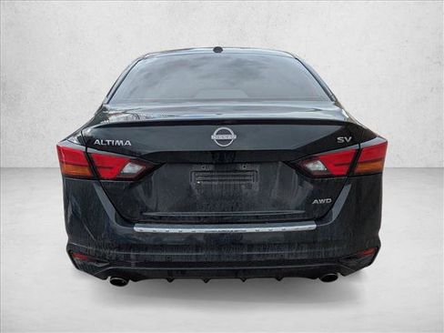Used 2023 Nissan Altima 2.5 SV w/ SV Premium Package image 6
