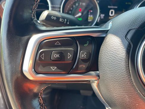 Used 2022 Jeep Wrangler Unlimited Sahara w/ Cold Weather Group AWD/4WD image 29