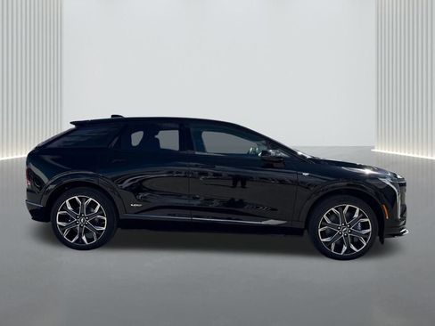 New 2026 Cadillac Optiq V image 4