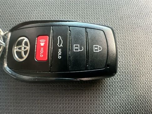 Used 2025 Toyota Corolla LE FWD image 28