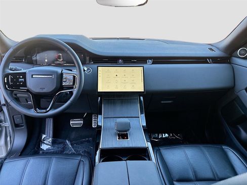 Used 2024 Land Rover Range Rover Evoque Dynamic SE image 25