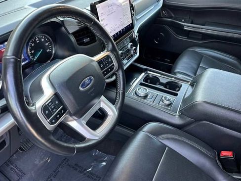 Certified 2024 Ford Expedition Max XLT image 4