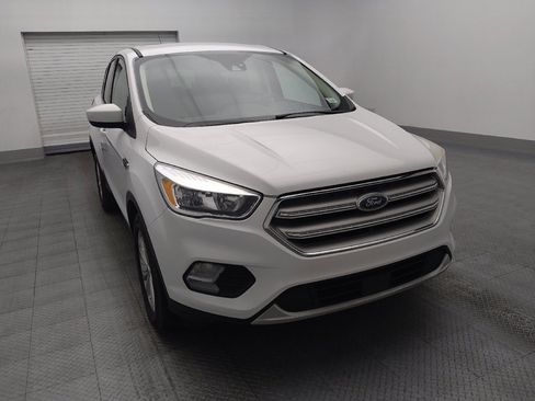 Used 2019 Ford Escape SE image 14