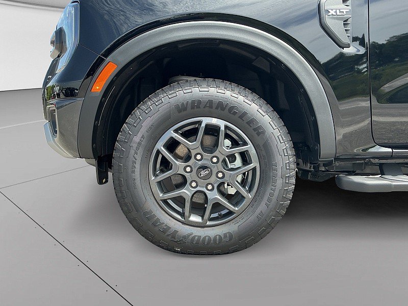 New 2025 Ford Ranger XLT w/ Equipment Group 301A High AWD/4WD image 9