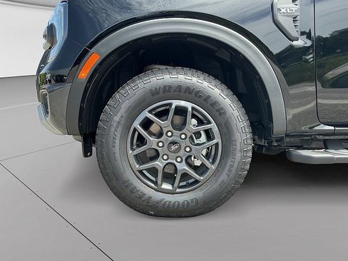 New 2025 Ford Ranger XLT w/ Equipment Group 301A High AWD/4WD image 9