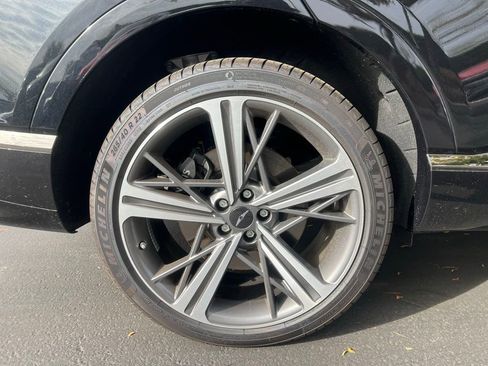 Used 2025 Genesis GV80 3.5T e-SC AWD/4WD image 8