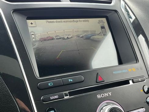 Used 2018 Ford Explorer Sport w/ Equipment Group 401A image 24