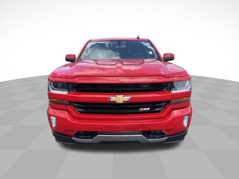 Used 2018 Chevrolet Silverado 1500 LT w/ All Star Edition image 2