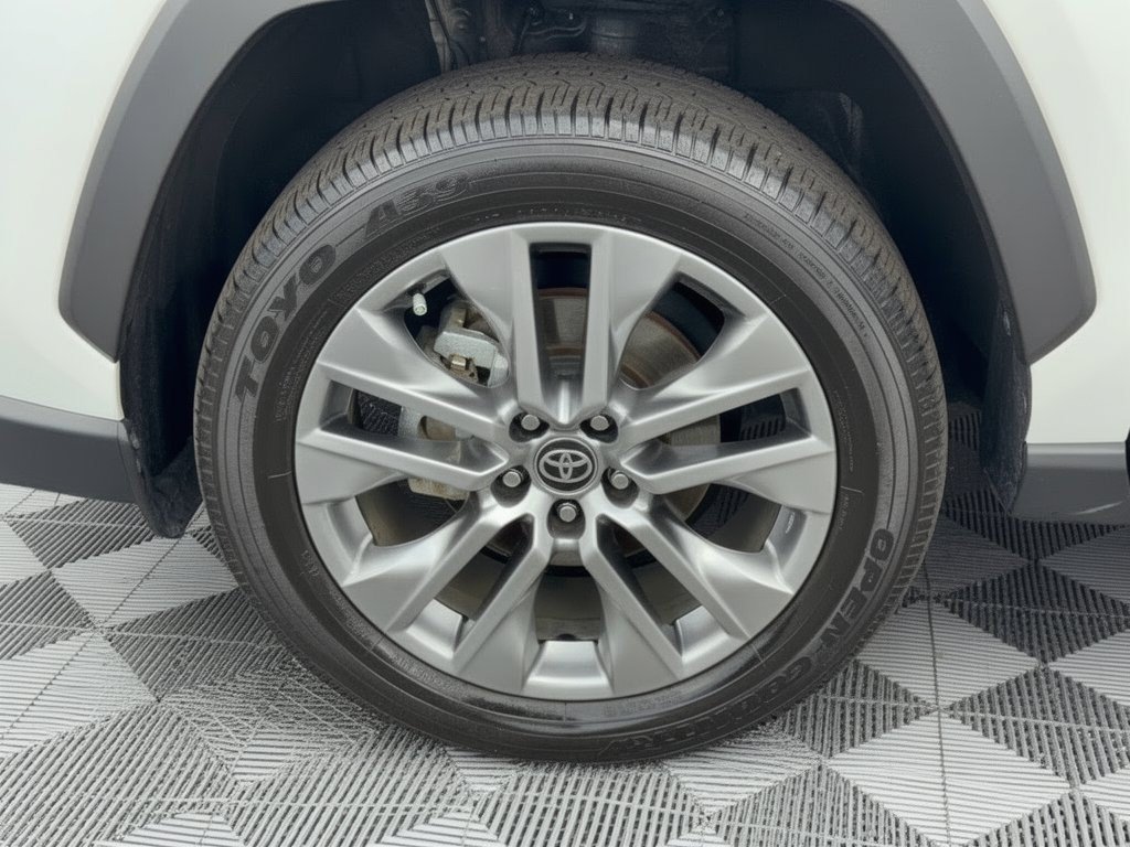 Used 2023 Toyota RAV4 XLE Premium FWD image 13