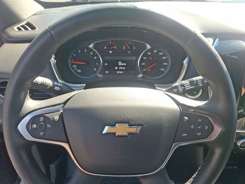 Certified 2023 Chevrolet Traverse LT FWD image 16