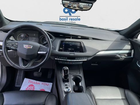 Used 2022 Cadillac XT4 Premium Luxury w/ Enhanced Visibility Package AWD/4WD image 12