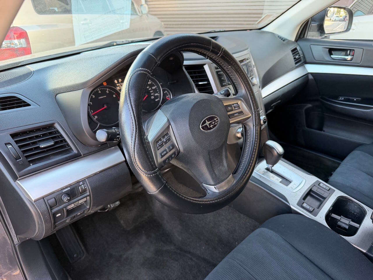 Used 2013 Subaru Outback 2.5i Premium AWD/4WD image 16